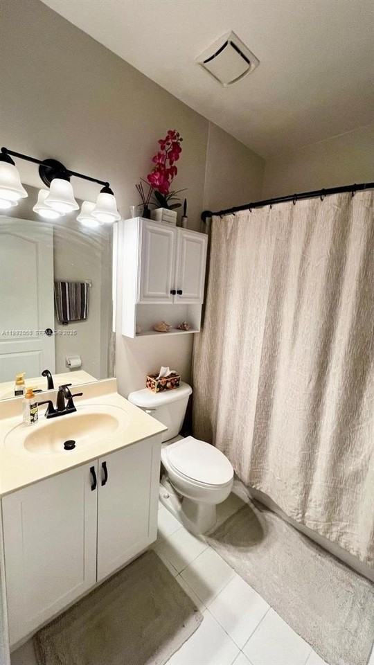 6980 Nw 177th St #L102 - Photo 5 of 22