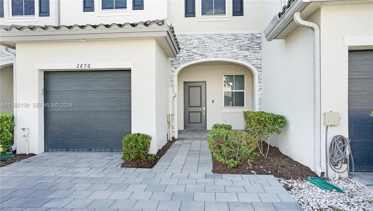 2676 Se 12th St #2676 - Photo 4 of 45