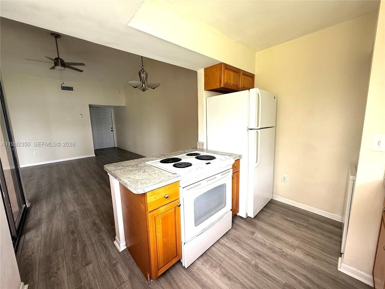 800 Independence Dr #800I