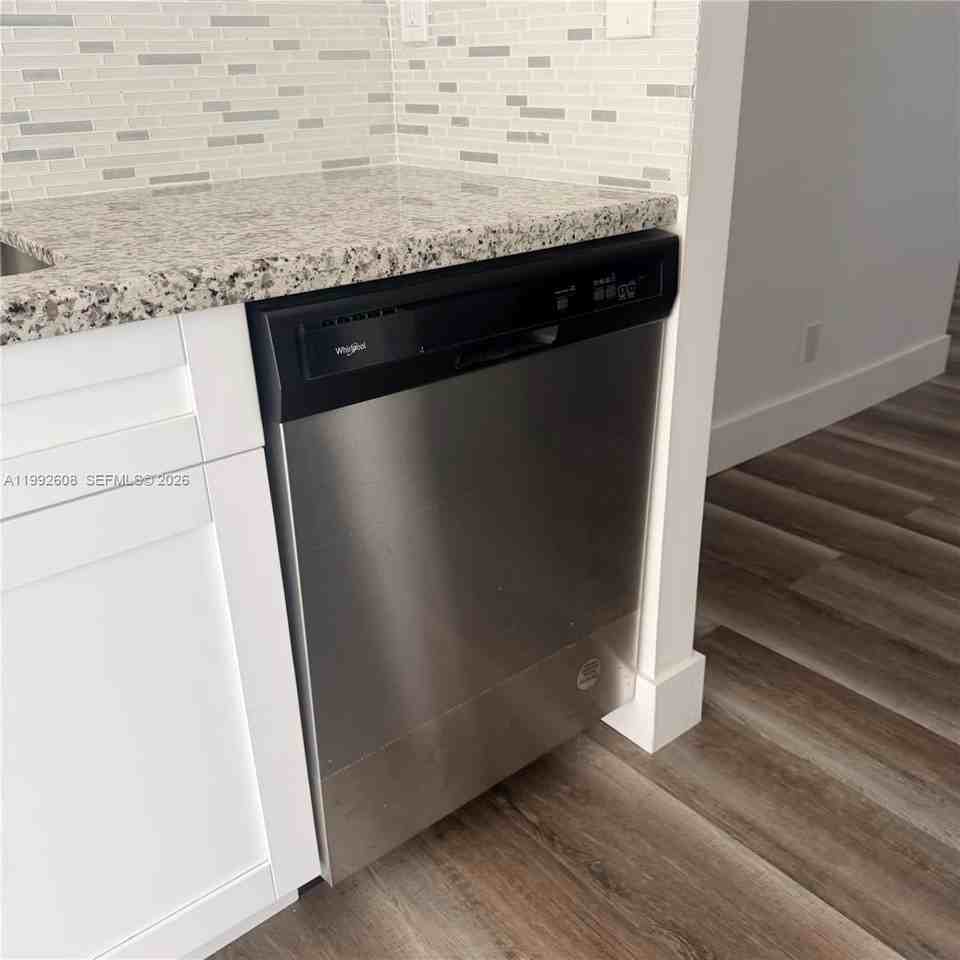 7500 Nw 5th Pl #204 - Photo 4 of 10