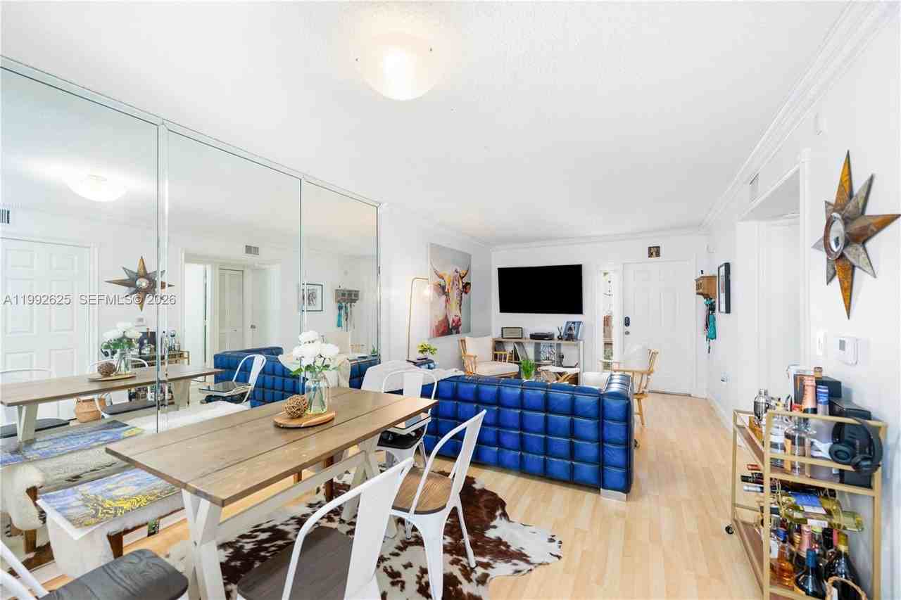 7760 Nw 22nd St #103 - Photo 6 of 26