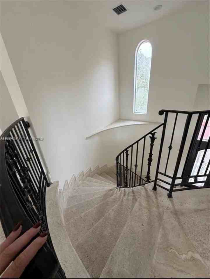 673 Destacada Ave #0 - Photo 6 of 9