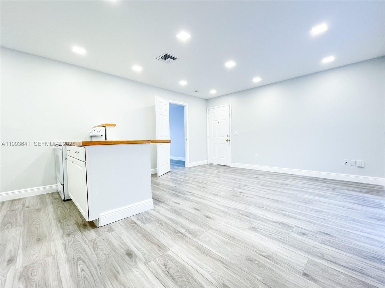 1826 My Pl - Photo 6 of 9