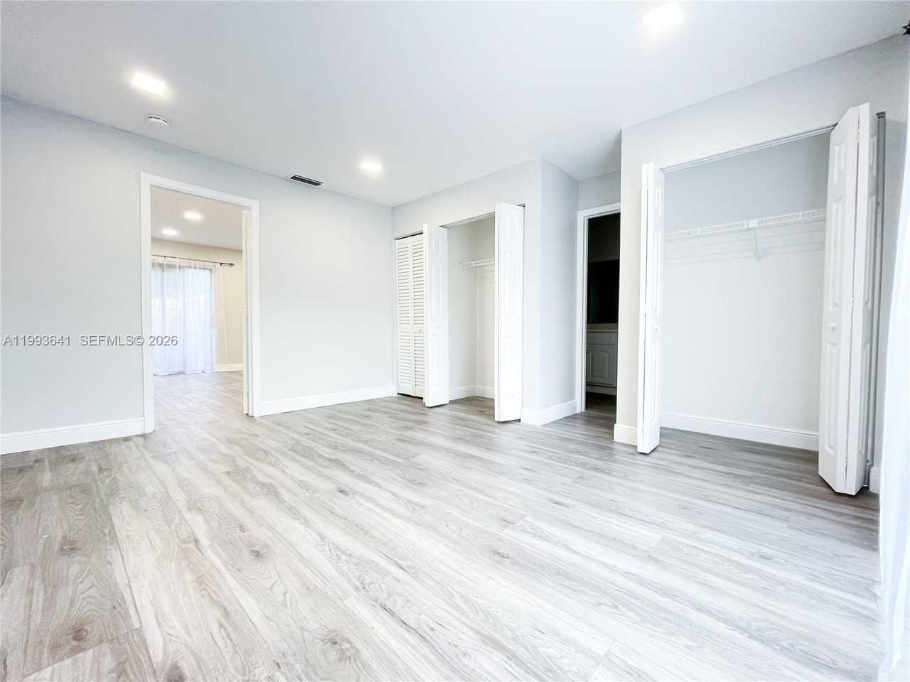 1826 My Pl - Photo 7 of 9