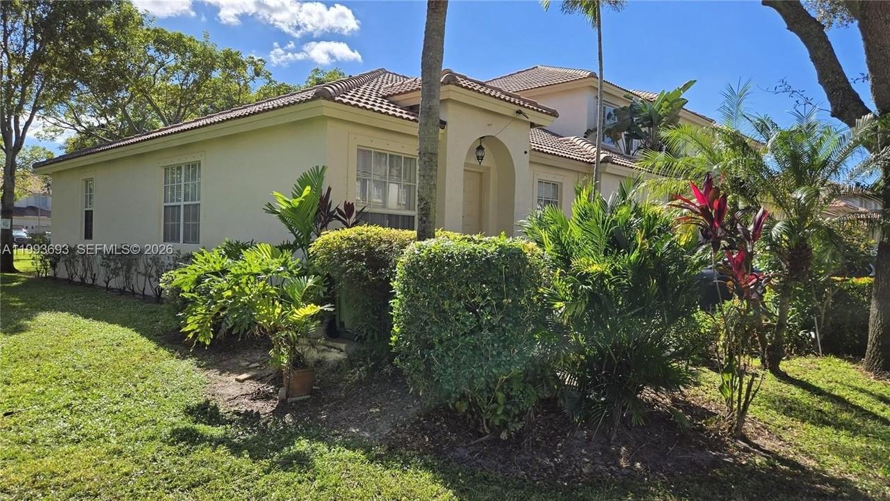 7950 Nw 20th St - Photo 2 of 38