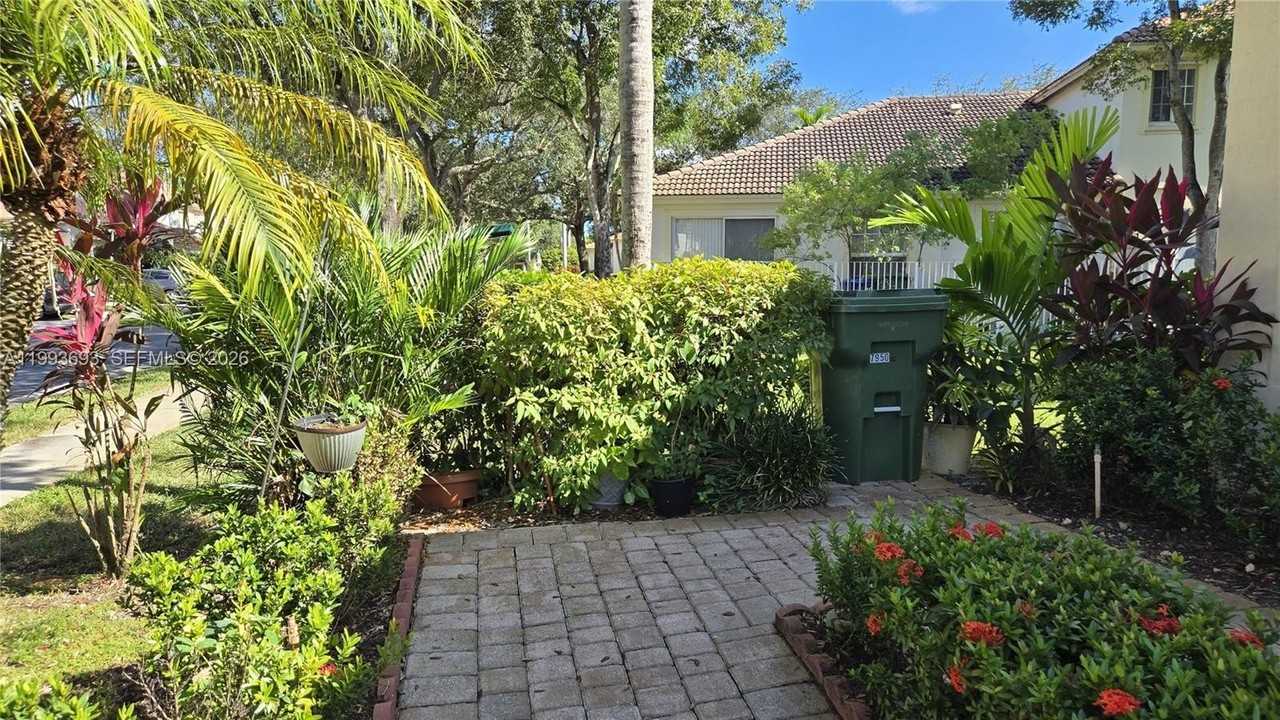 7950 Nw 20th St - Photo 5 of 38