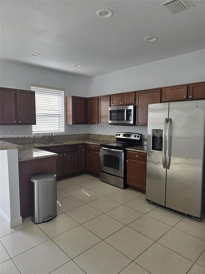 11440 Sw 239th Ln - Photo 5 of 23