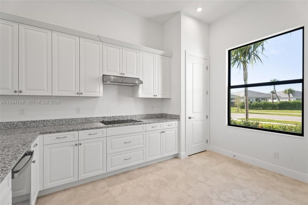 11267 Sw Pietra Way - Photo 5 of 31