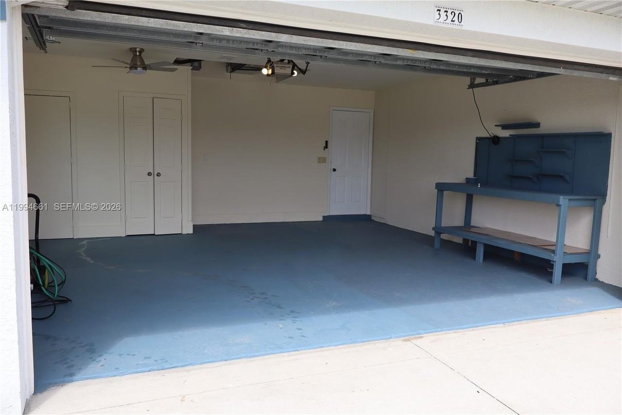 3320 Sw 11th Ave - Photo 4 of 42