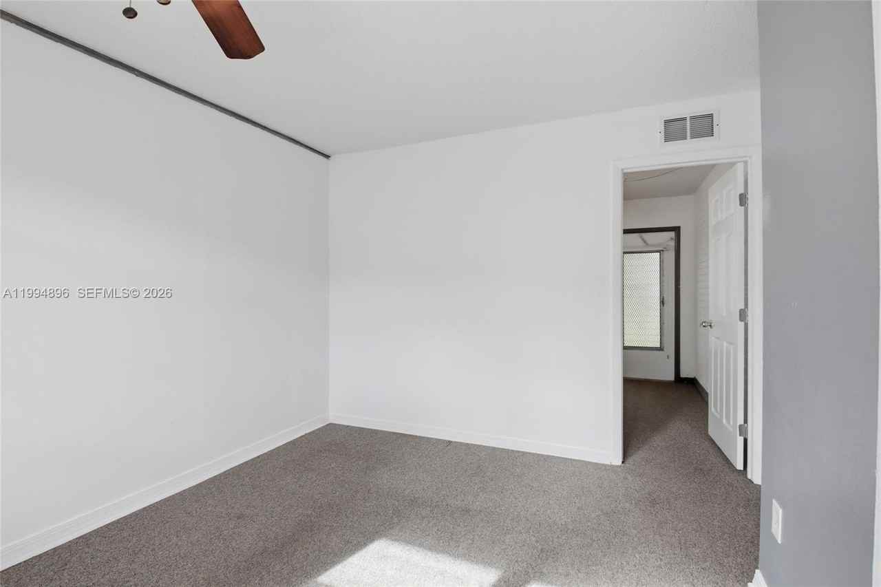 28 Nw 170th St #1 - Photo 6 of 15