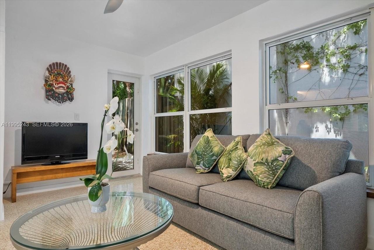 2951 Jefferson St - Photo 7 of 21