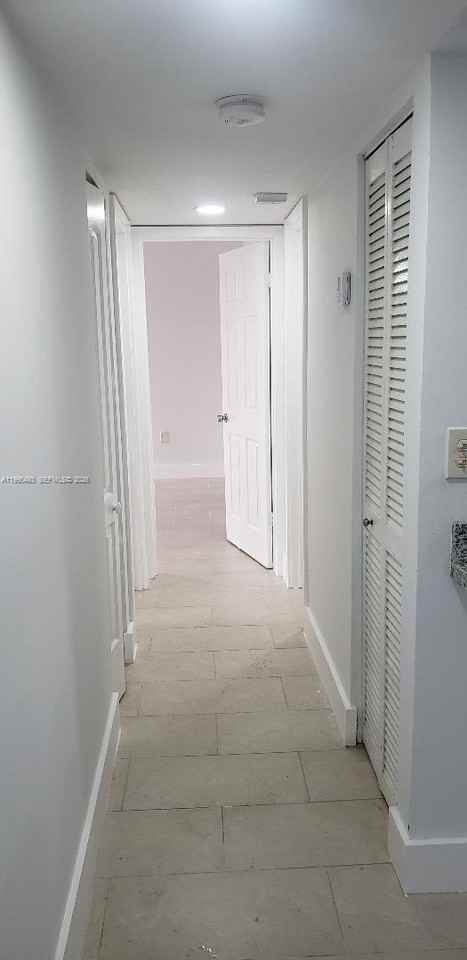 870 Nw 87th Ave #407 - Photo 5 of 24