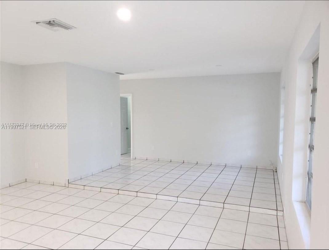 3040 Sw 77th Ct #0 - Photo 5 of 32