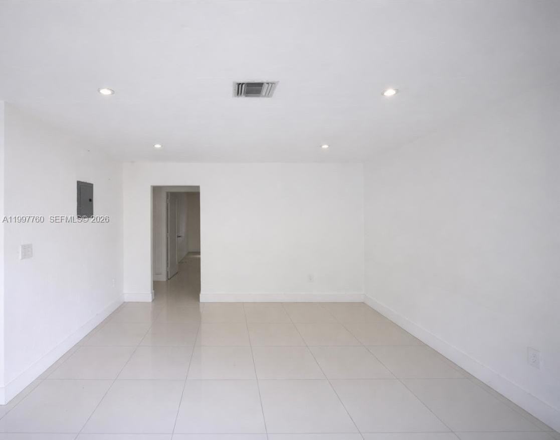 560 Ne 67th St #1 - Photo 5 of 13