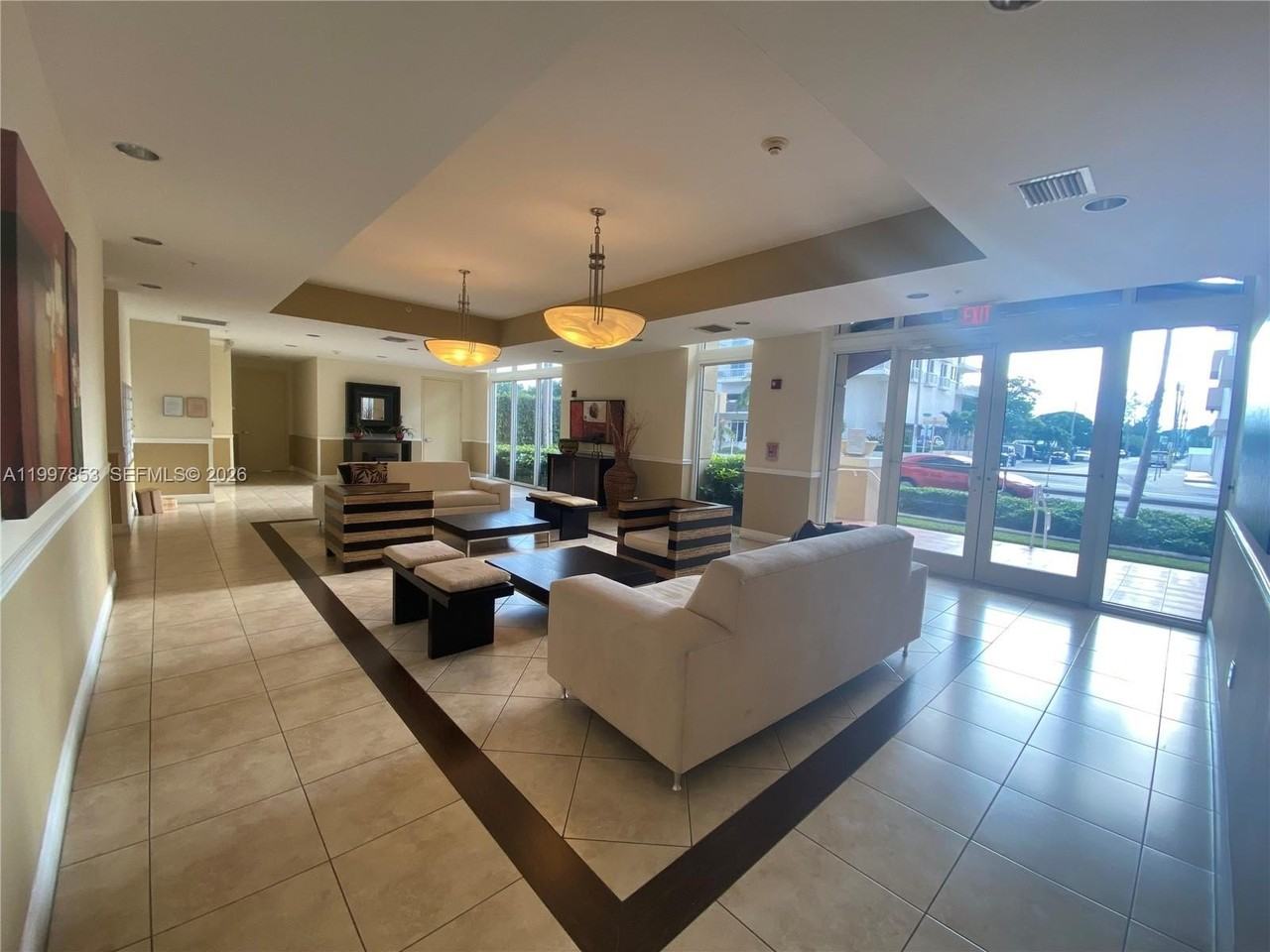 2425 Sw 27th Ave #1008