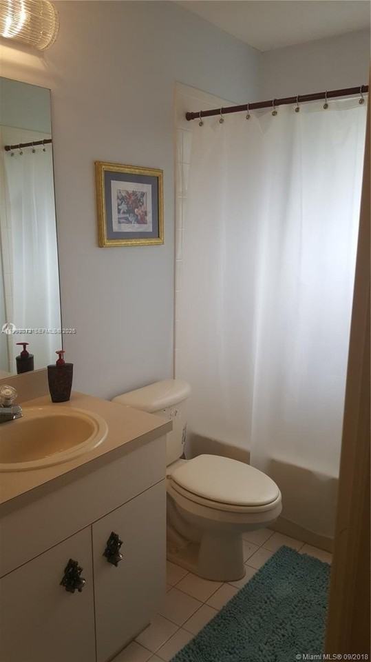 15989 Sw 149th Ter #15989 - Photo 3 of 11