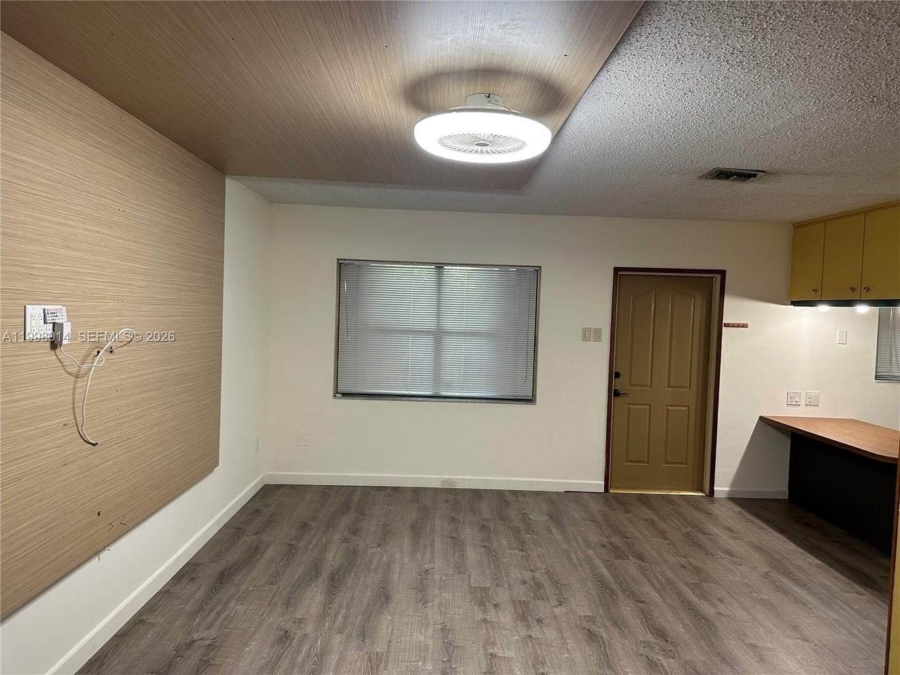 1411 Sw 24th Ct #1-2 - Photo 6 of 37