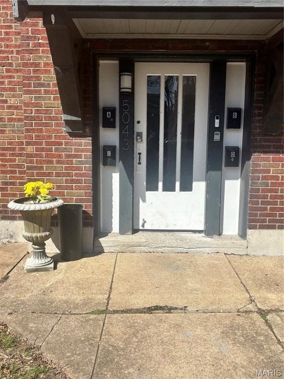 5043 Alaska Ave #B - Photo 2 of 9