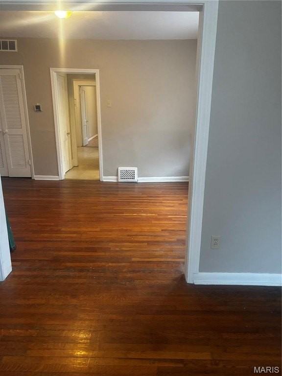 5043 Alaska Ave #B - Photo 4 of 9