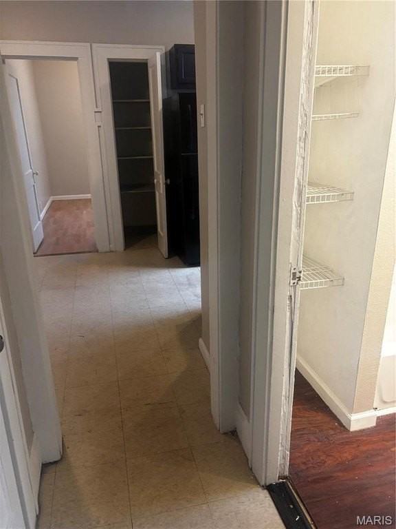 5043 Alaska Ave #B - Photo 6 of 9