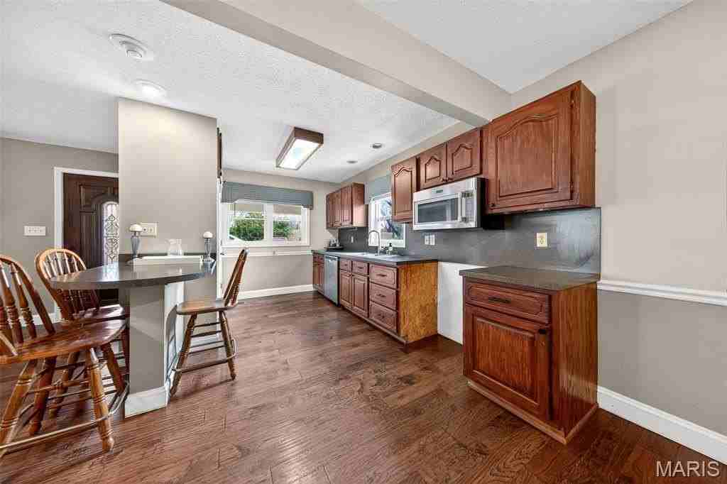 5591 Old State Route 21 - Photo 7 of 26