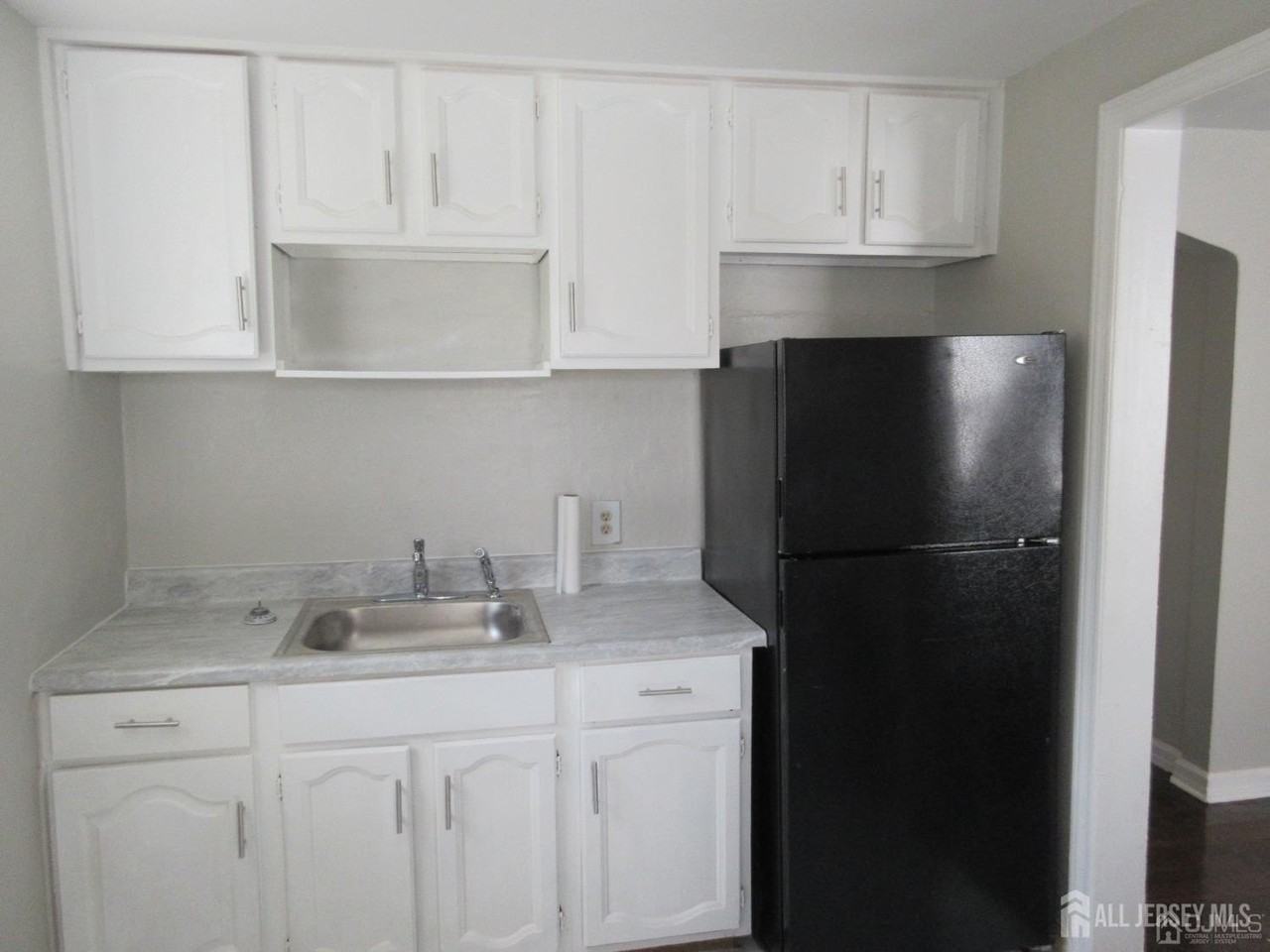 815 2nd St Unit B #B - Photo 5 of 13