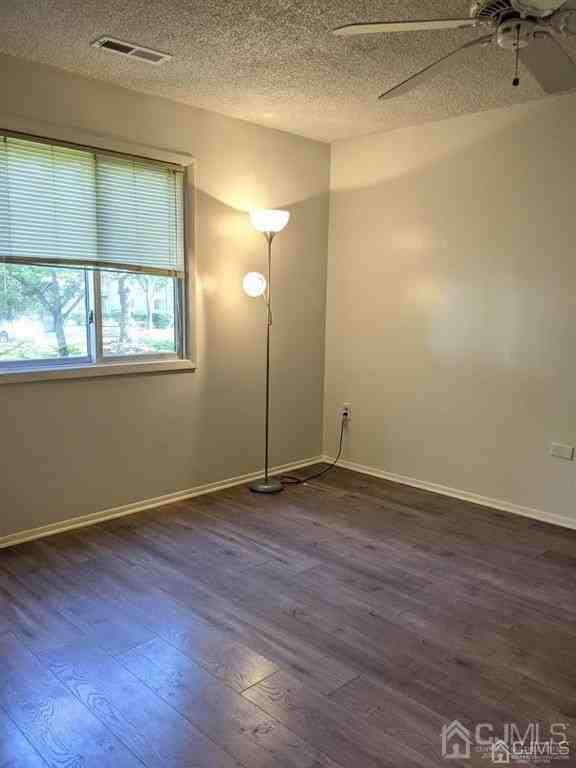 2307 Aspen Dr - Photo 4 of 7