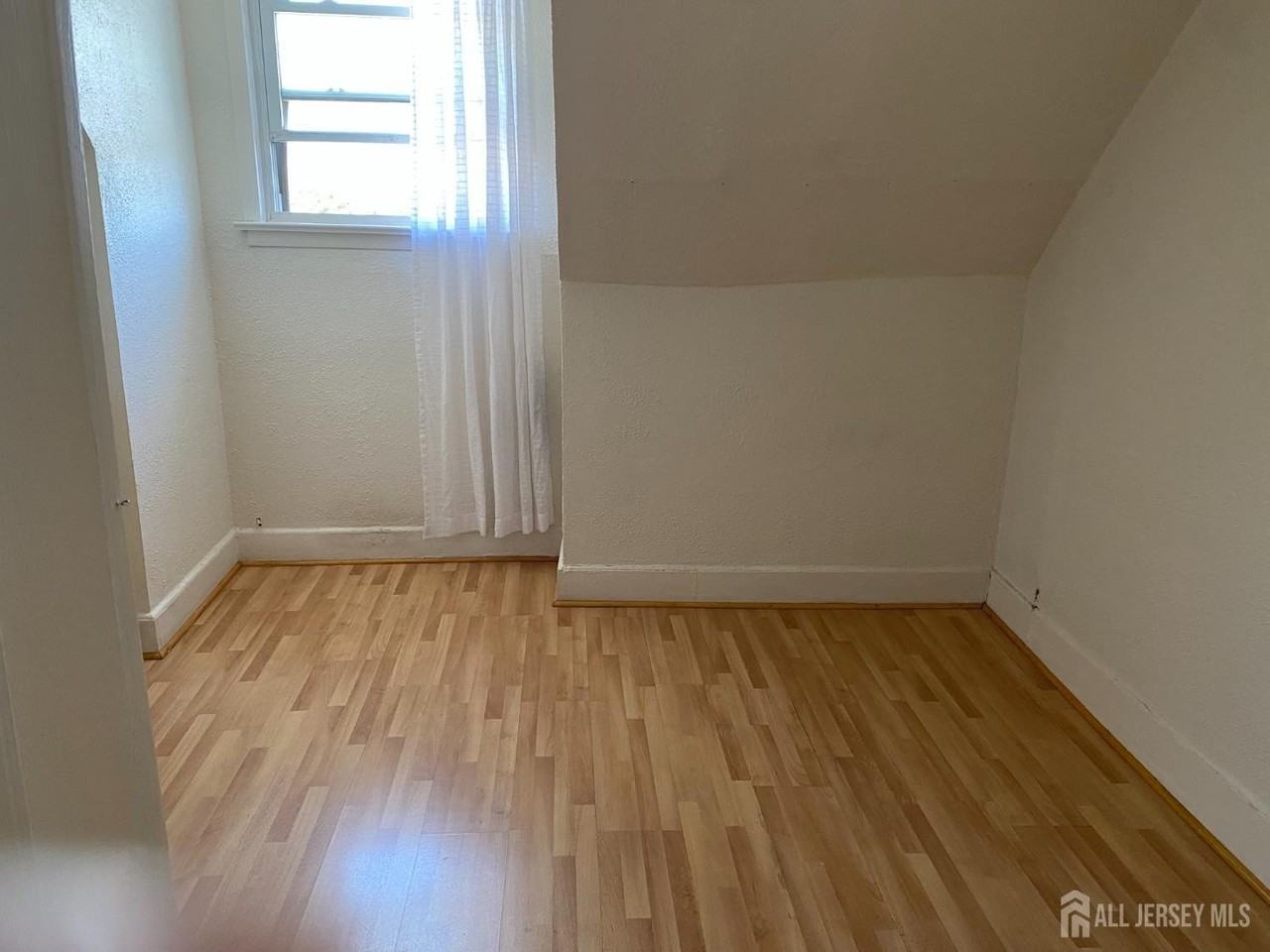 74 Raritan Ave Apt 3 #3 - Photo 3 of 6