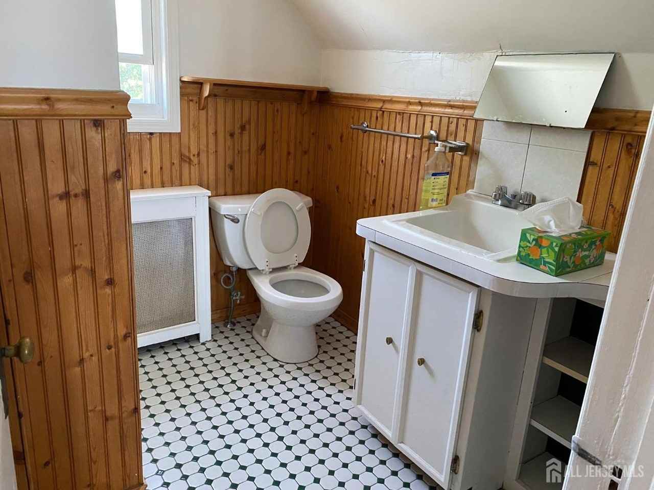 74 Raritan Ave Apt 3 #3 - Photo 5 of 6