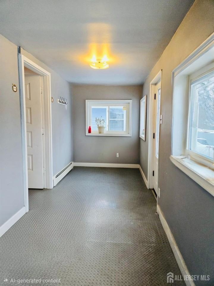 1912 Montgomery St - Photo 4 of 36