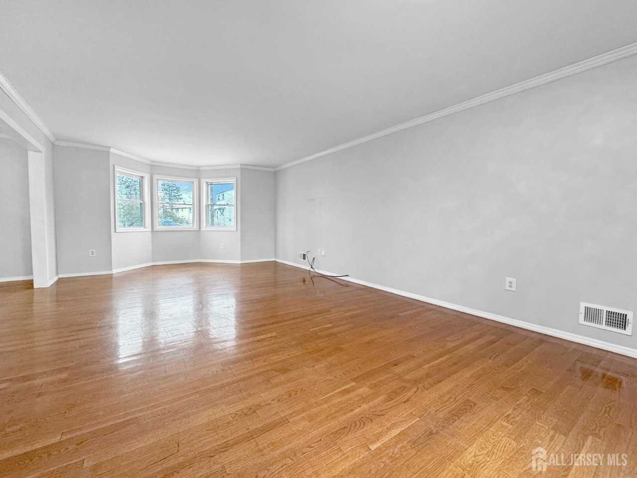 117 Old Post Rd - Photo 4 of 22