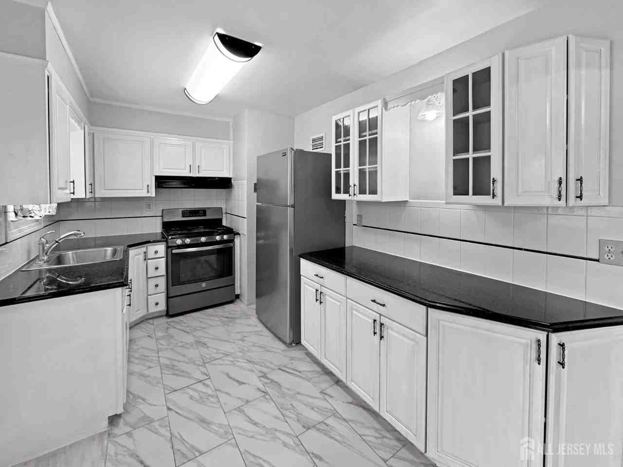 117 Old Post Rd - Photo 6 of 22