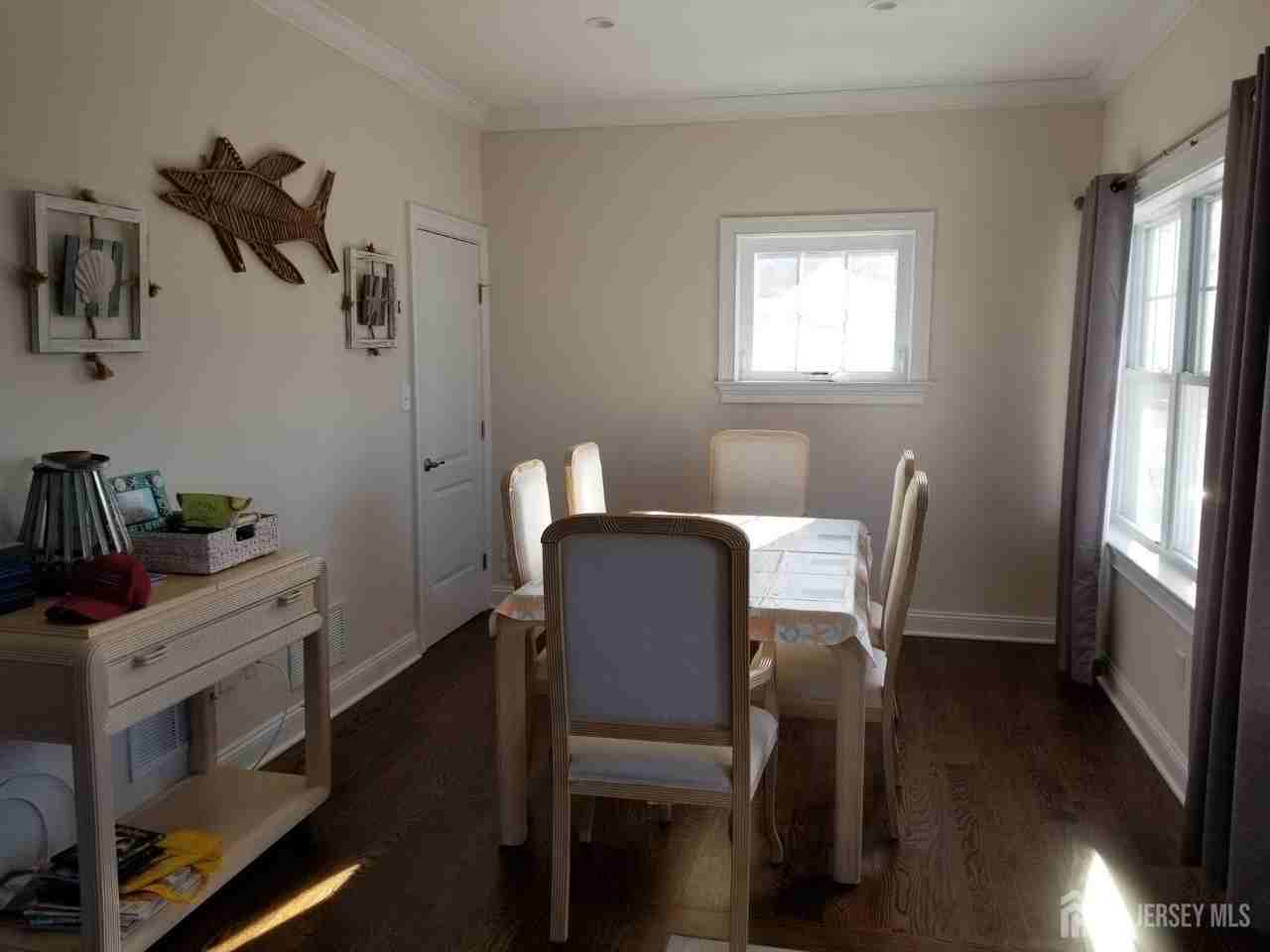 312 Saint Louis Ave - Photo 7 of 18