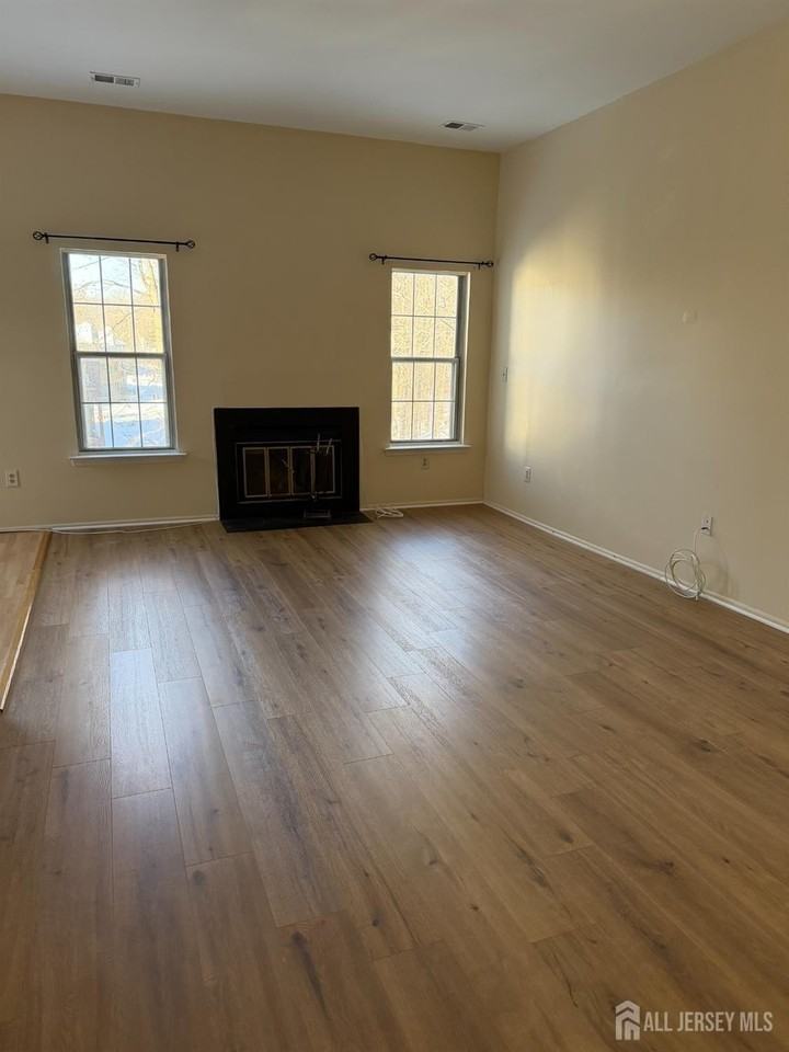5083 Beech Ct #5083 - Photo 5 of 21