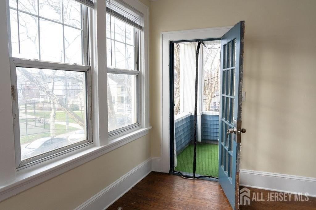 46 Catalpa Ave #2 - Photo 5 of 18