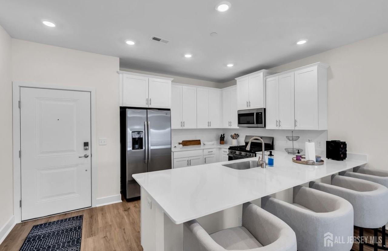 30102 Radford Court - Photo 4 of 13