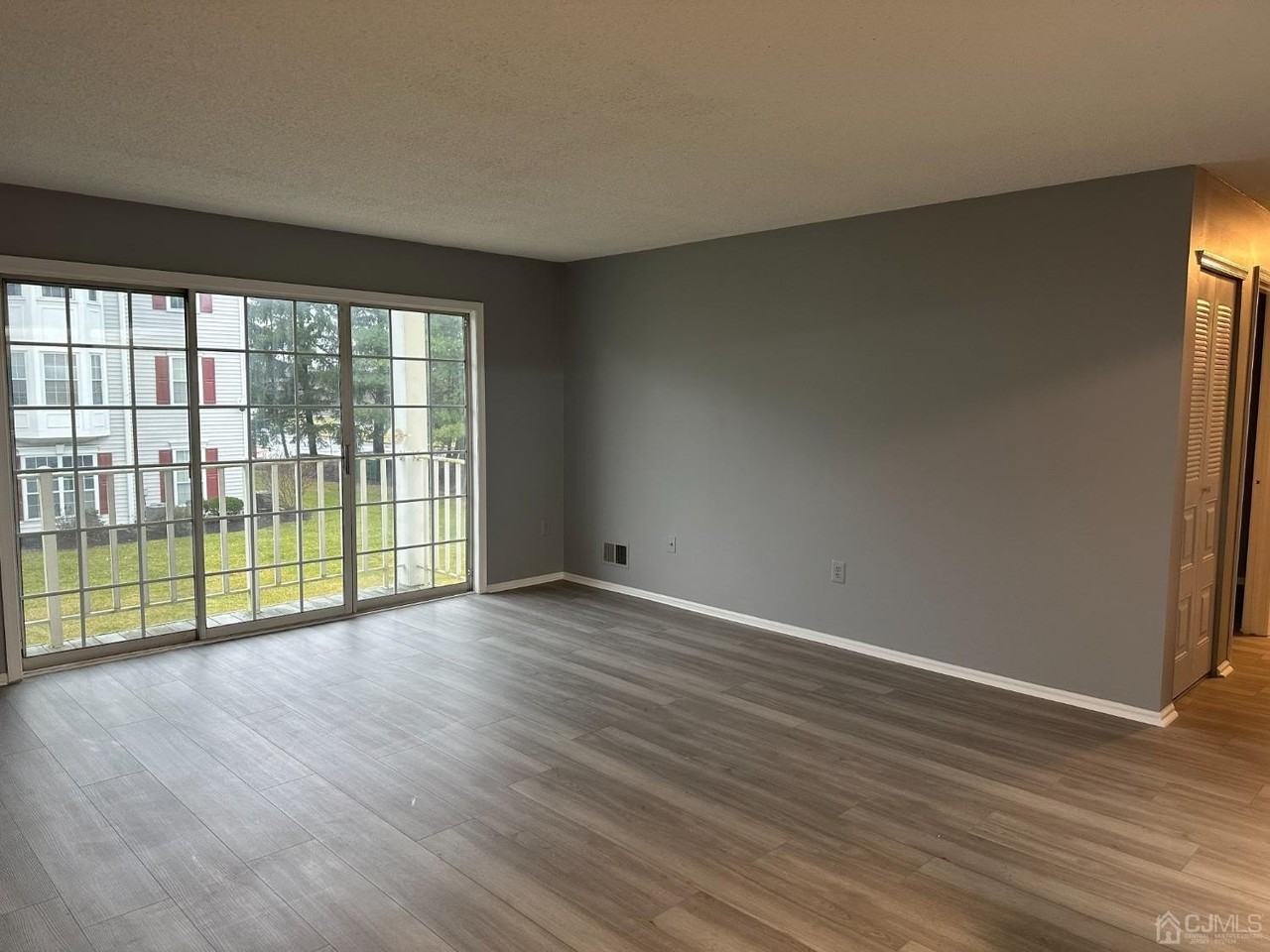 464 Northam Dr - Photo 5 of 15