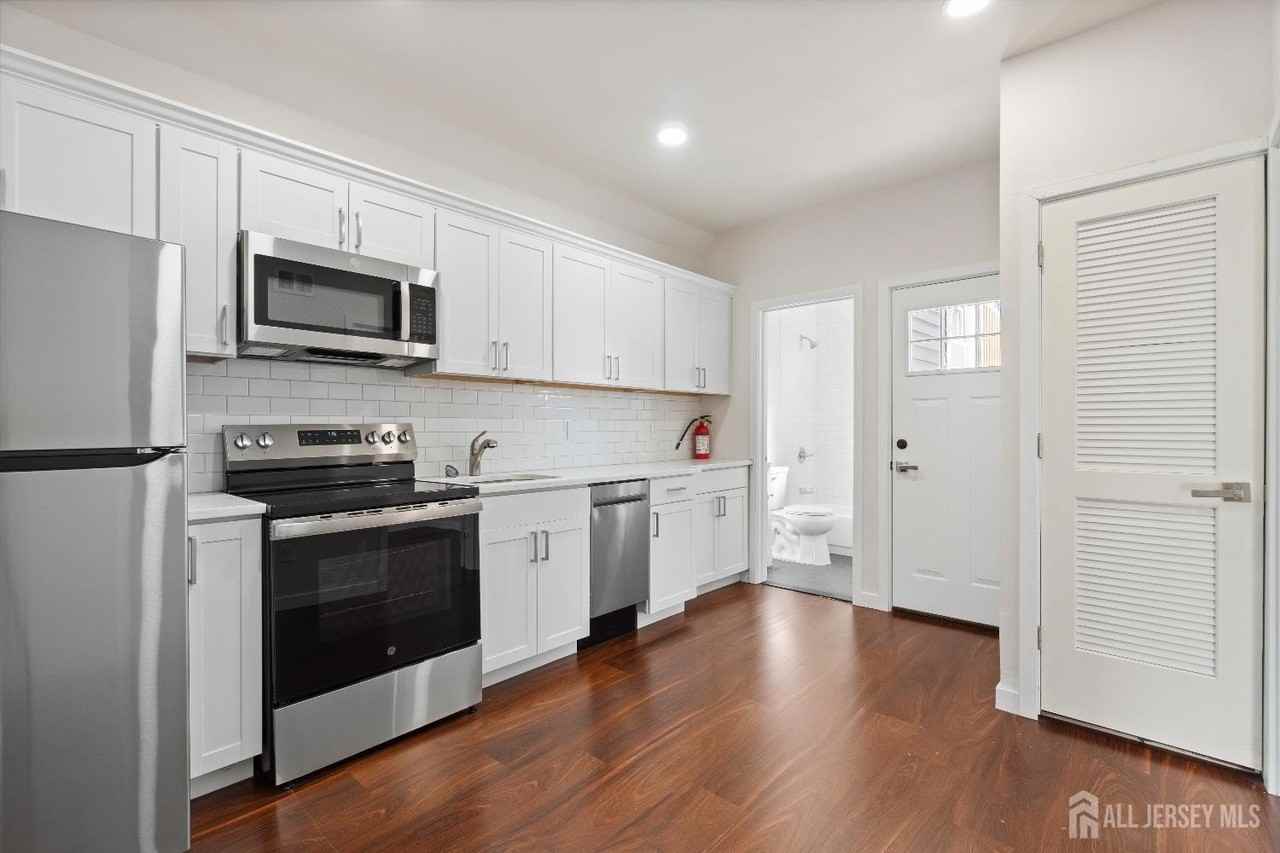 826 George St Unit 1stfl #1stFL - Photo 5 of 22