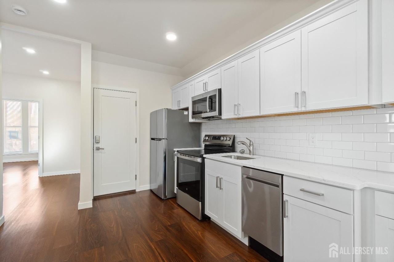 826 George St Unit 1stfl #1stFL - Photo 6 of 22