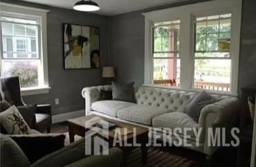 272 Lake Ave - Photo 4 of 15