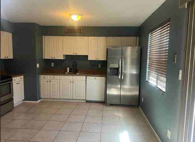 W Kerry Ln - Photo 2 of 9