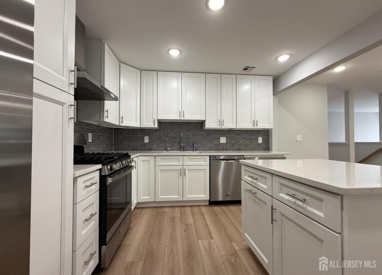 115 Forest Dr - Photo 5 of 12