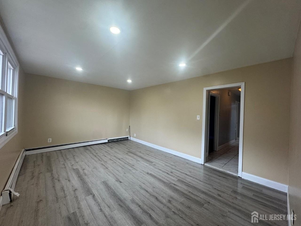 556 Roosevelt Ave Unit 1 #1 - Photo 2 of 9