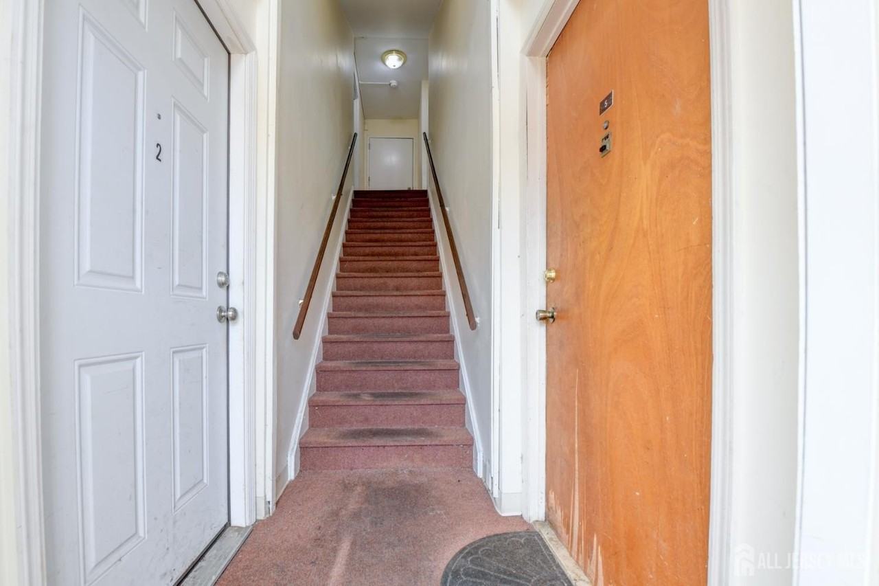6 College Dr - Photo 2 of 21