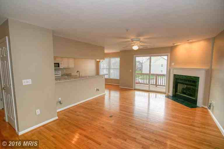 409 Teal Ct #E - Photo 2 of 14