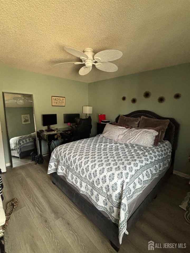 1203 Ravens Crest Dr - Photo 4 of 17