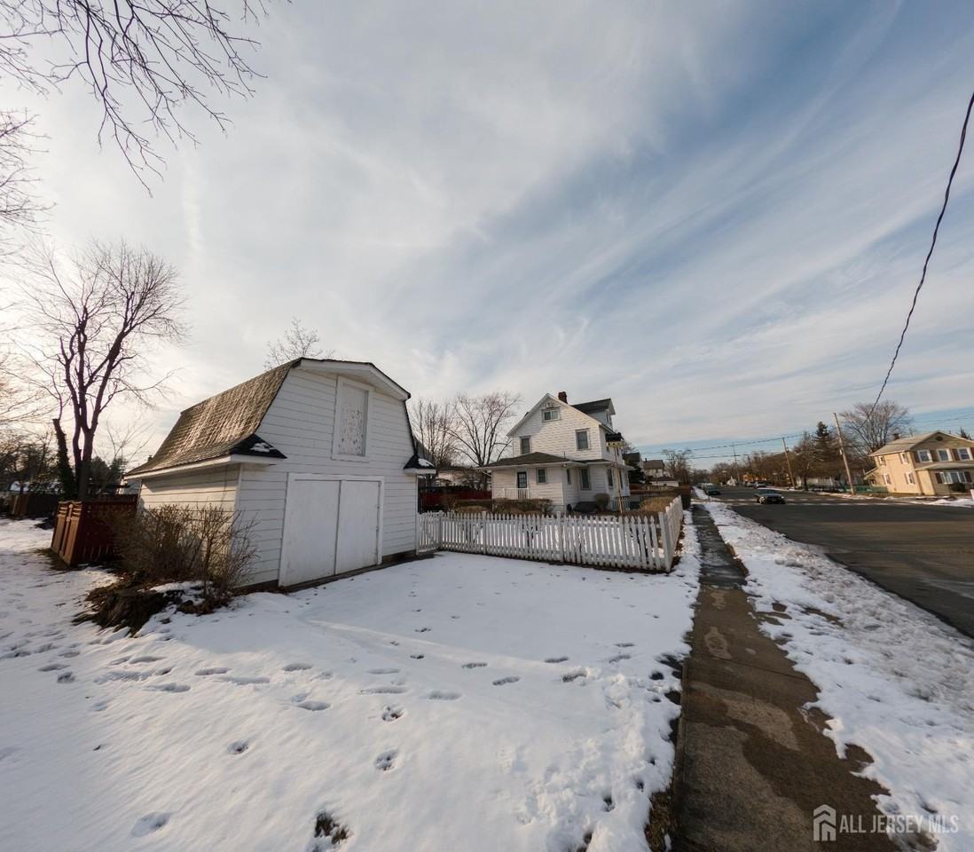 15 Sedgwick St - Photo 5 of 30