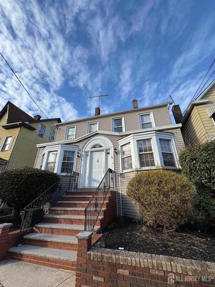 80 Commerce St