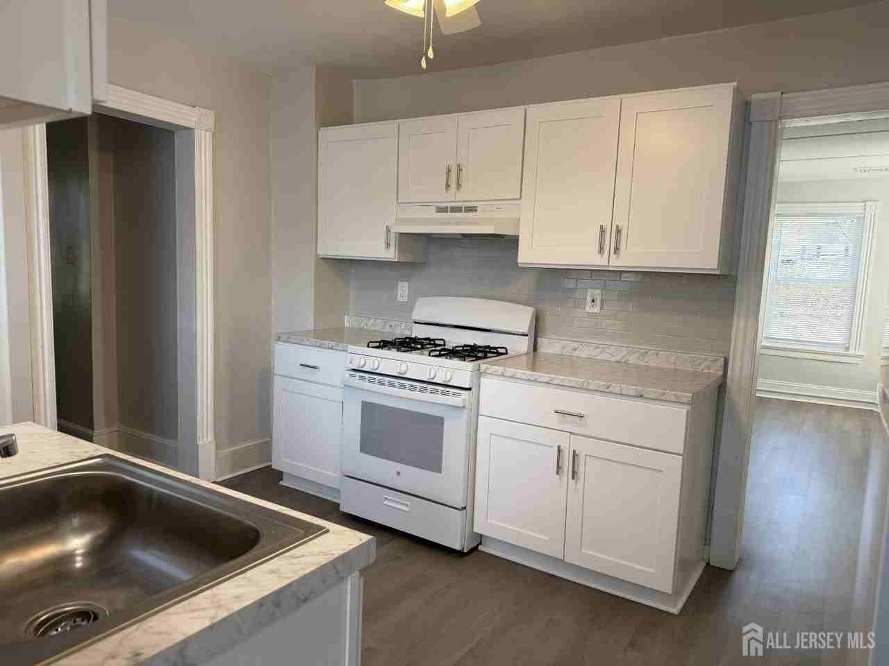 332 N 4th Ave Unit 2 #2 - Photo 3 of 15