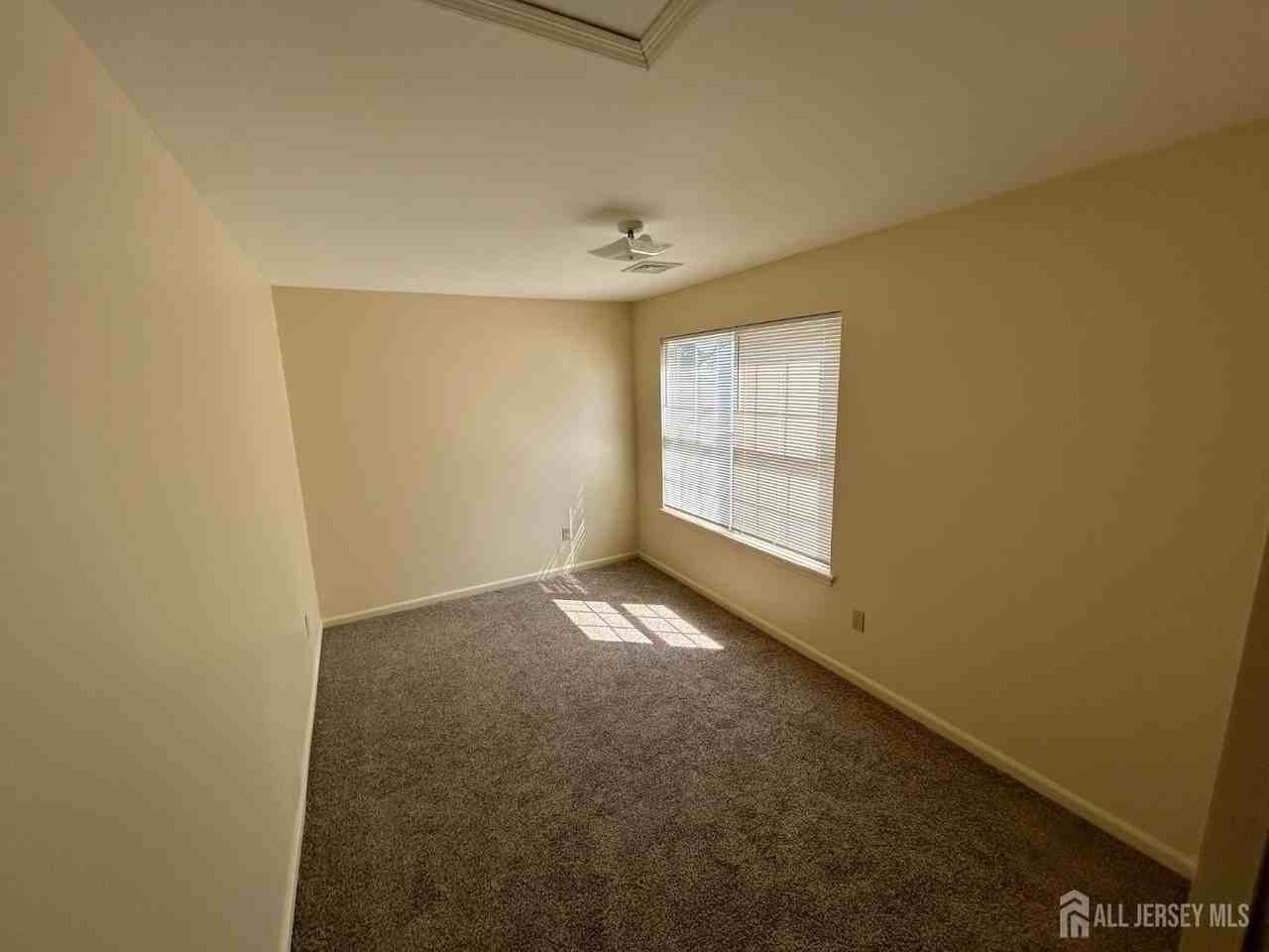 13 Hampton Rd #B - Photo 6 of 14
